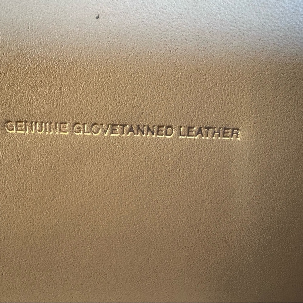 Coach Cream Leather Women's Bag - Picture 9 of 12
